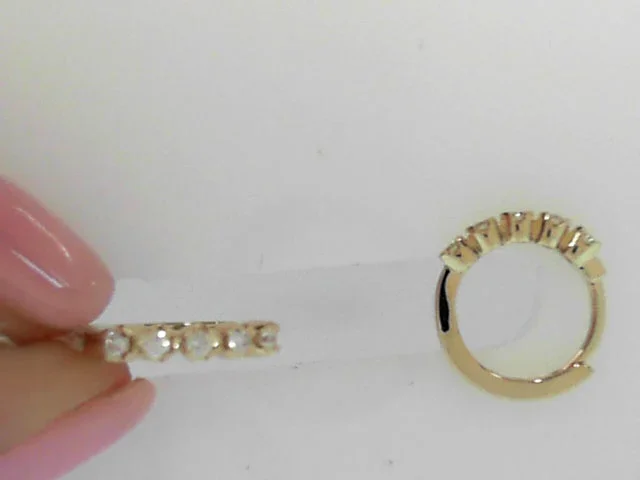 0.16CT DIAMOND CROWN SETTING HUGGIE EARRING