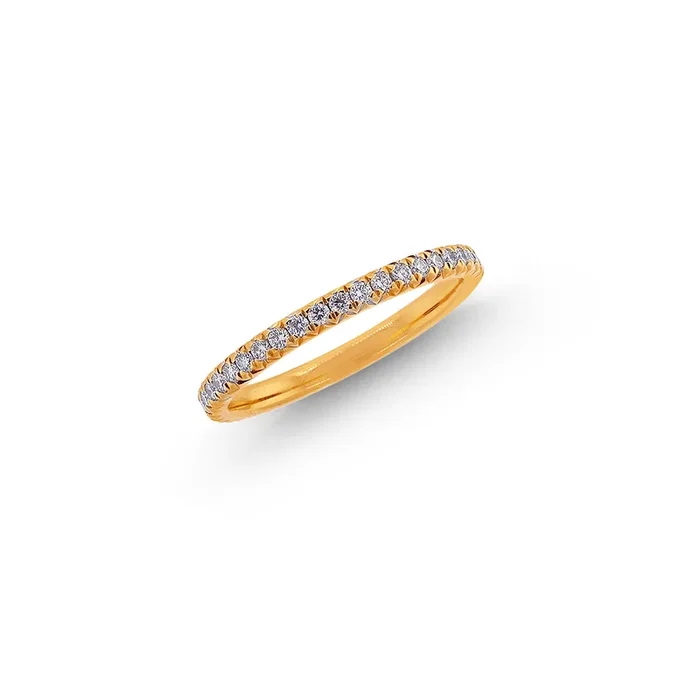 0.49Ct VVS/FG Diamond Band in 18K Gold