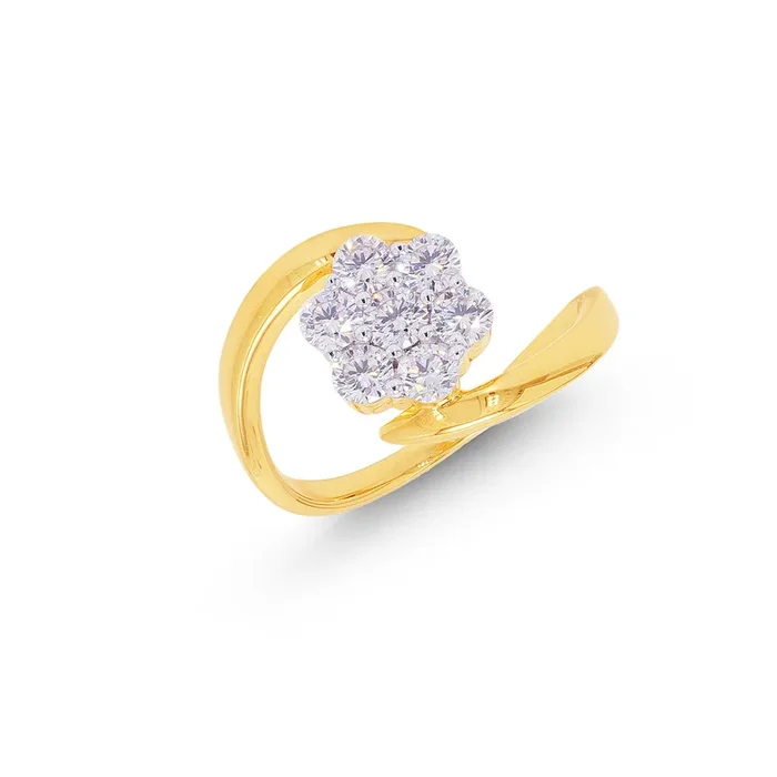 0.68Ct VVS/FG Diamond Ring in 18K Gold
