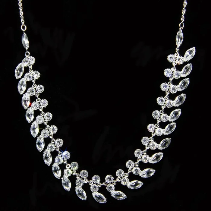 1928 Jewelry True Vintage Vintage Austrian Crystal Collar Necklace 15″