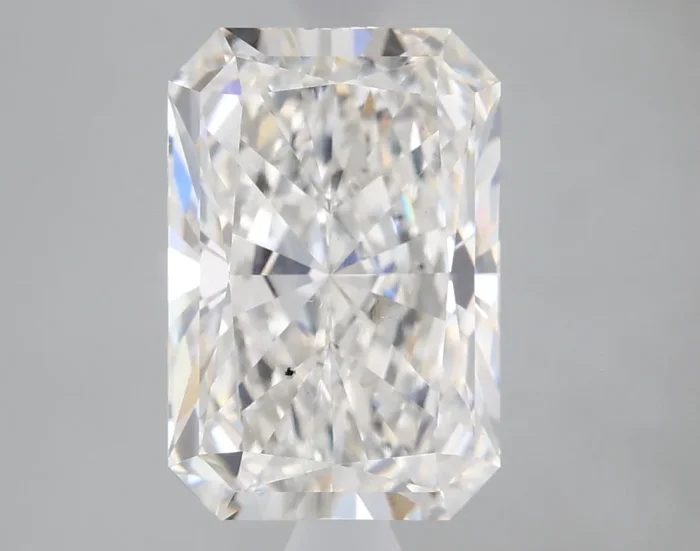 3.28 Carat Radiant Shaped, Very Good Cut, G Color, VS2 Clarity, IGI Certified Lab Grown Diamond
