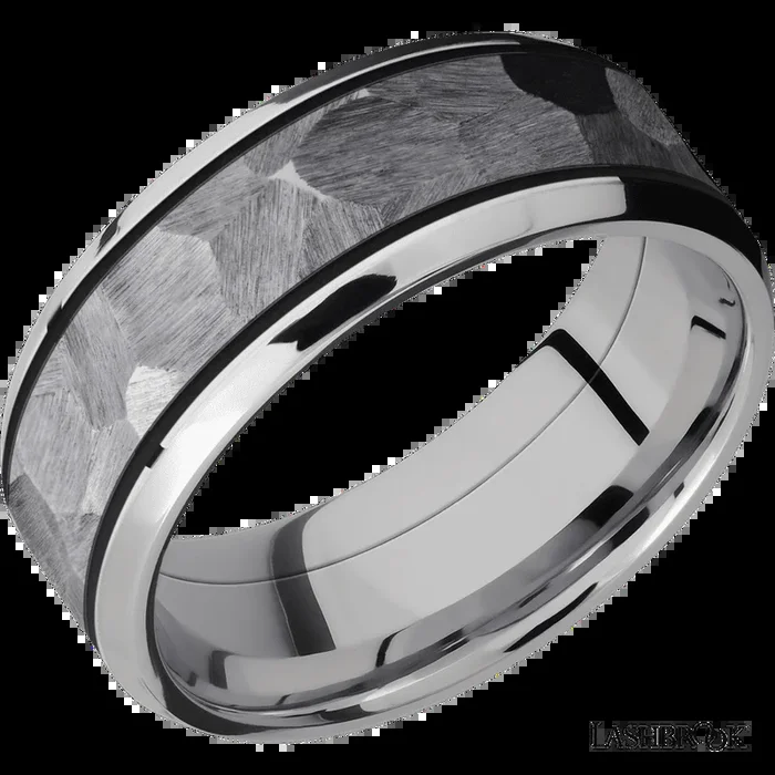 8 mm wide/Beveled/Cobalt Chrome band with one 5 mm Centered inlay of Tantalum.