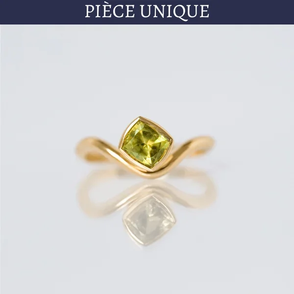 – Sold – Raphaëlle Green Ring