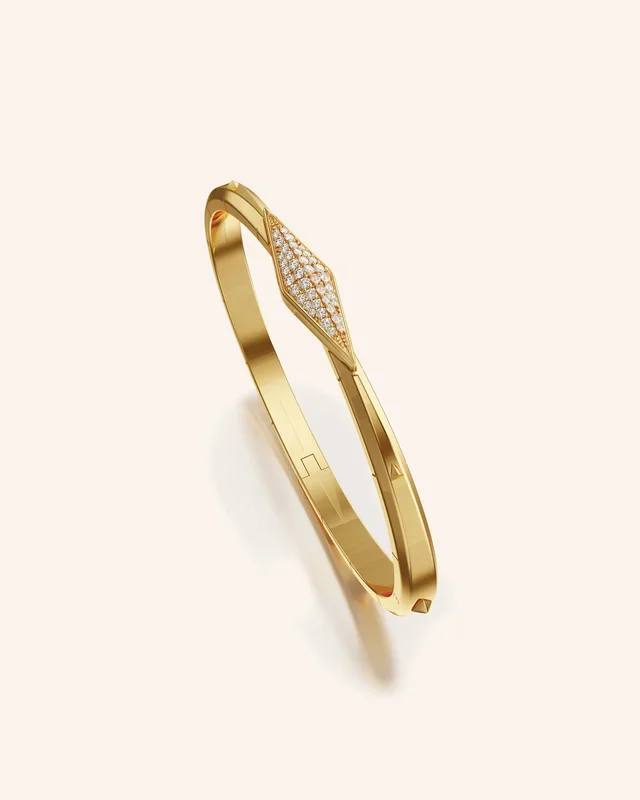 “Points North” 18K Yellow Gold Cuff with Pavé Diamond Clasp