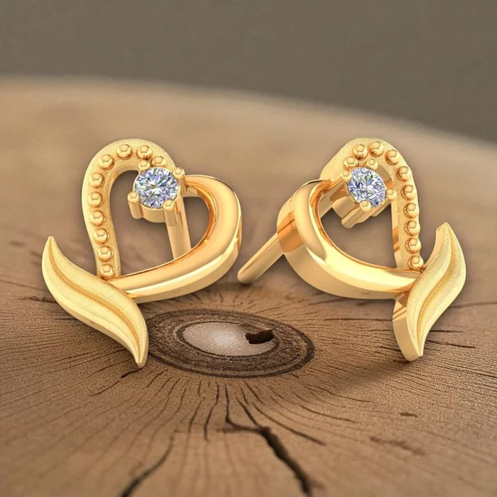Amora Heart 14KT (585) Yellow Gold and Certified Natural Diamond Stud Earrings