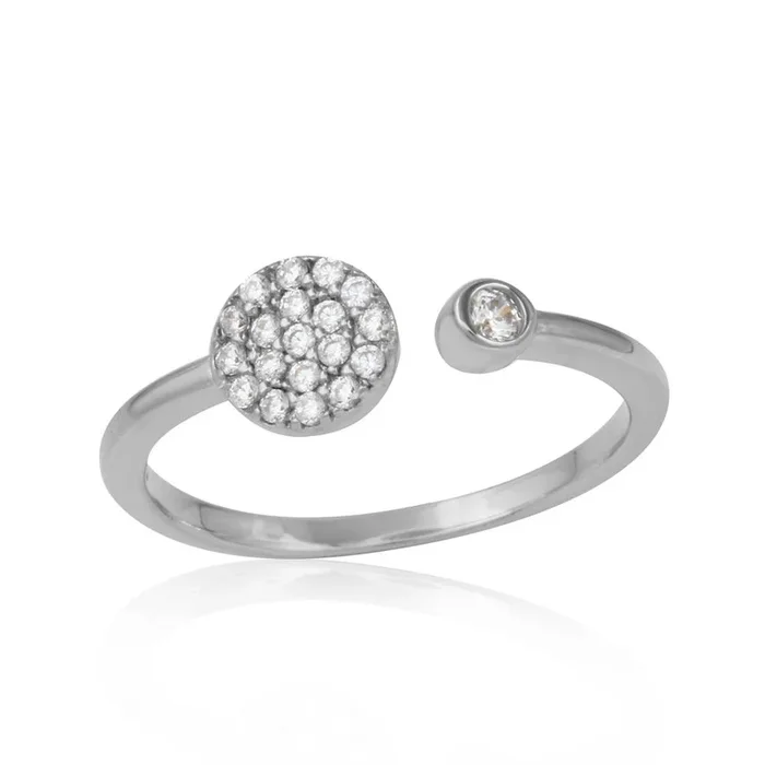 Anillo abierto de plata de ley 925 rodiada con circonitas redondas y círculo de circonitas – BGR01118RH