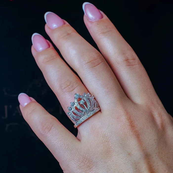 Anillo con corona de circonita transparente chapada en rodio de plata 925 – BGR00057