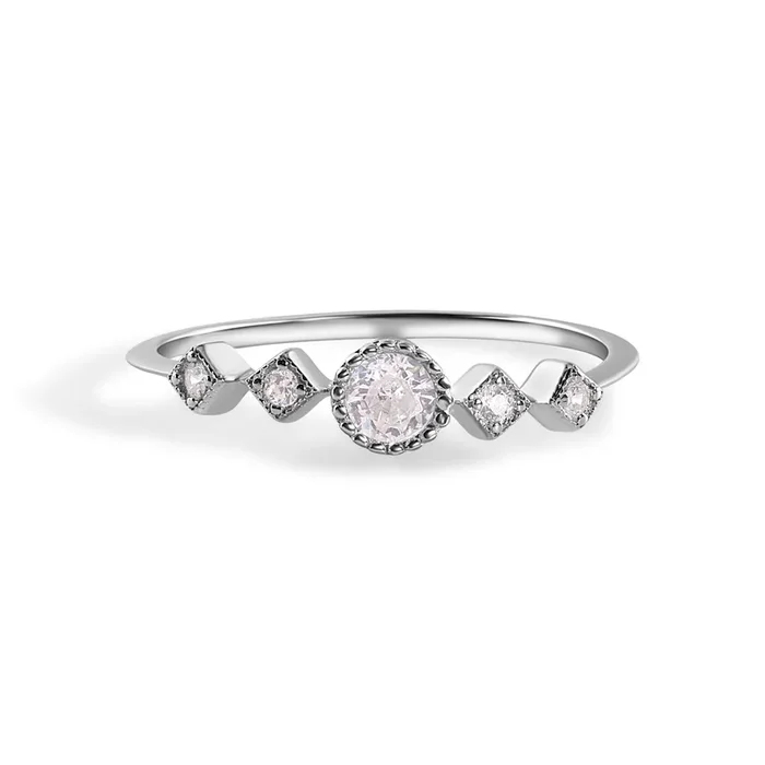 Anillo de plata de ley 925 con circonita cúbica transparente, sin níquel y baño de rodio – STR01174