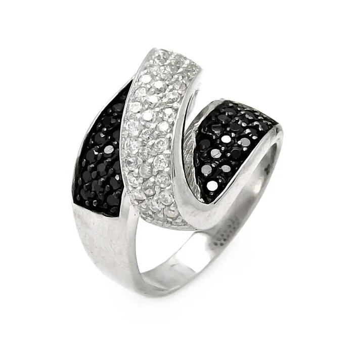 Anillo en zigzag con circonitas transparentes y negras bañadas en rodio y plata 925 – STR00045