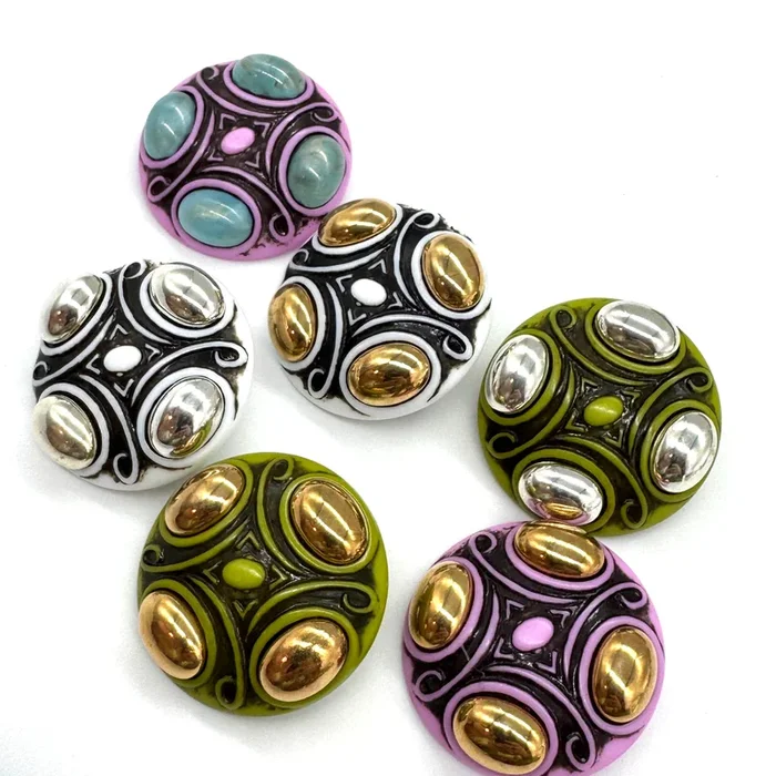 Atomic Pebble Pin