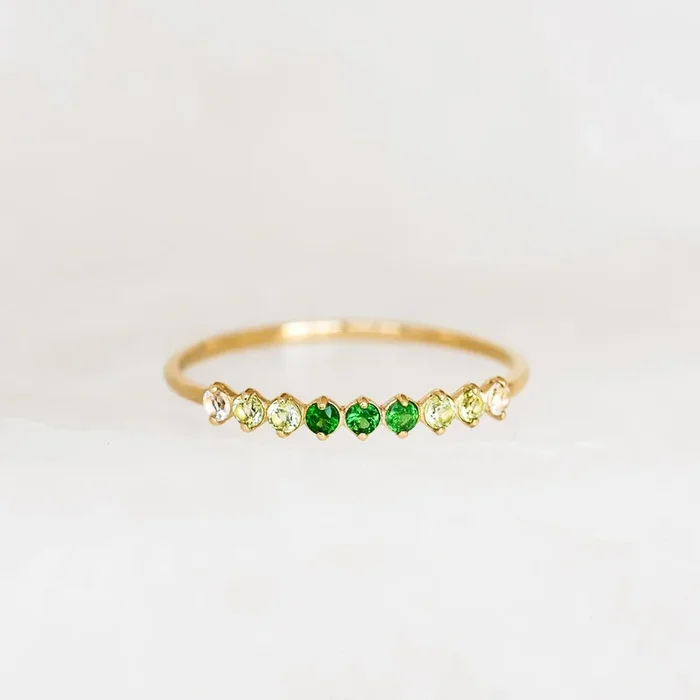 August Birthstone Ring 14k Gold – Ombre Tsavorite
