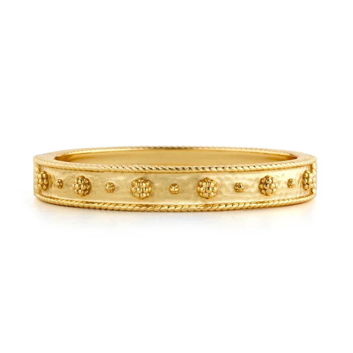 Berry Classic Hinged Bangle – Gold
