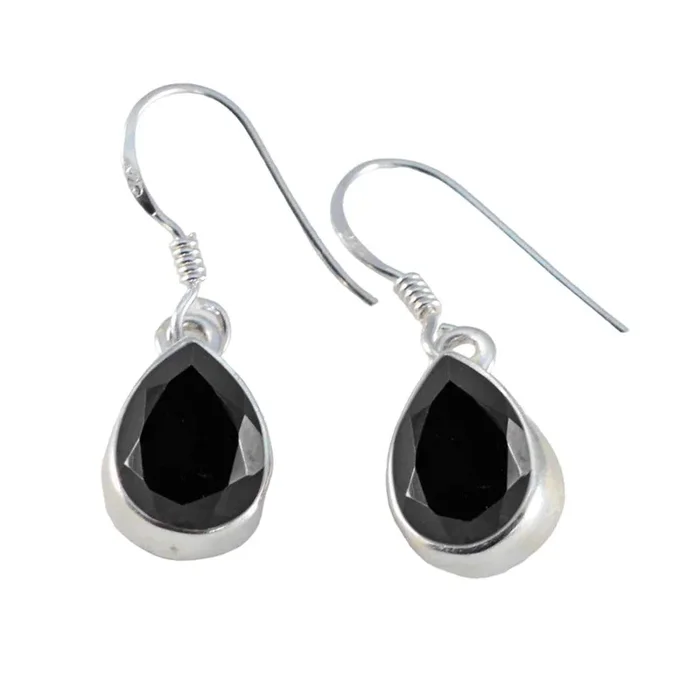 Black Onyx Latin American Hye-jin Solitaire Dangle Black Sterling Silver Earring