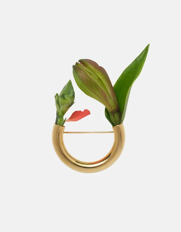 Botanical Brooch in Gold