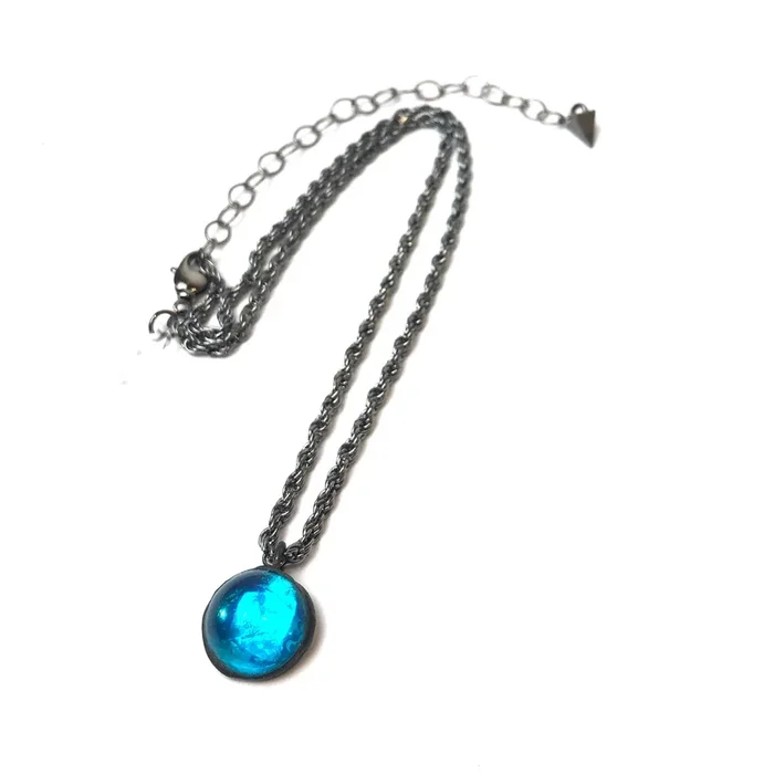 Capri Blue Glow Gun Metal Layering Necklace – Shortie