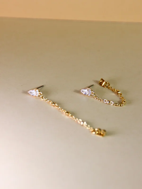 Clover chain earrings – white zircon stones