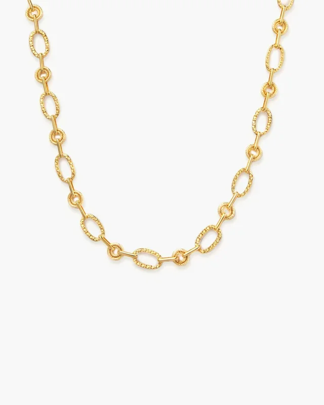 Collana con anelli circolari testurizzati