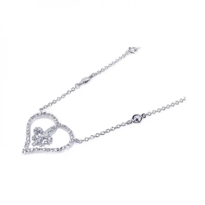 Collar con colgante de circonita transparente con centro de flor de lis y corazón abierto chapado en rodio de plata 925 – BGN00012