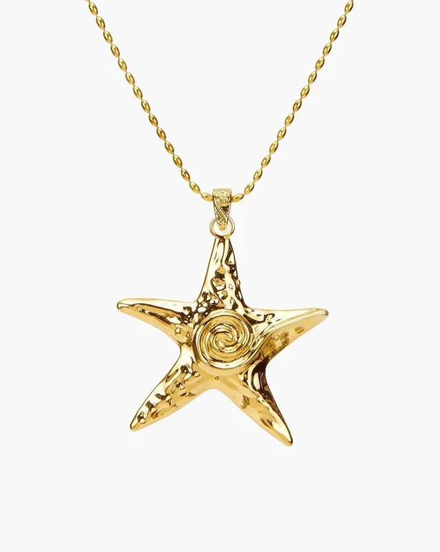 Collar de estrella de mar grande en oro