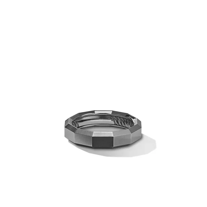 Faceted Band Ring in Grey Titanium, 6mm