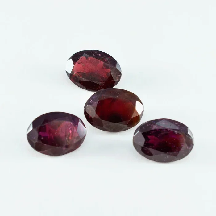Garnet 1PC Tiny 4×6 MM Oval Faceted Red Fiery Semi Precious Gems