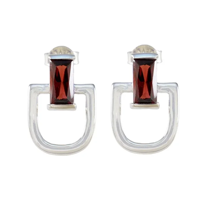 Garnet American Amanda Solitaire Stud Red Silver Earring