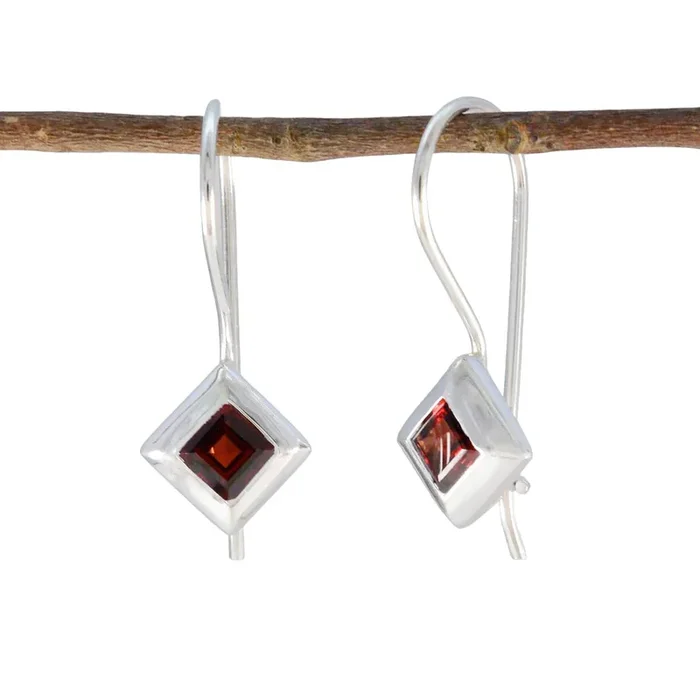 Garnet Egyptian Leah Solitaire Dangle Red Silver Earring