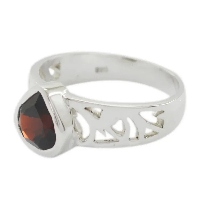 Garnet Solitaire African 925 Sterling Silver Red Gems Eye-catching Sophisticated Ring Jewelry