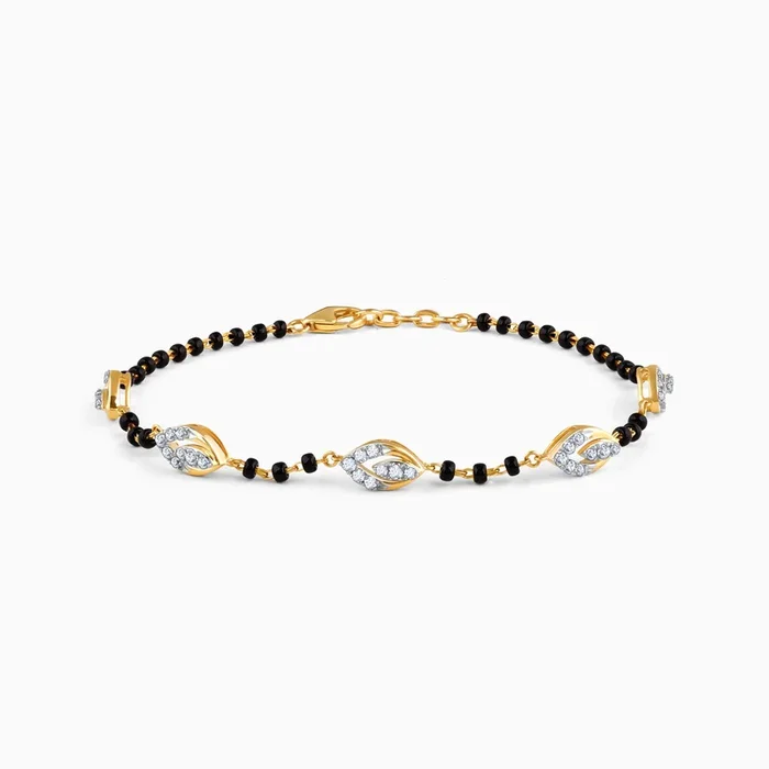 Gold Charming Floret Lab Grown Diamond Bracelet