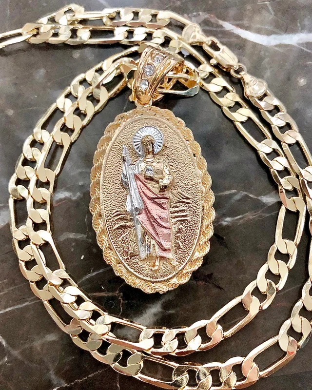 Gold Plated Saint Jude Virgin Mary Double Sided Pendant with 26″ Chain / San Judas Virgen Guadalupe Dos Lados Medalla Con Cadena 26″ Oro Laminado