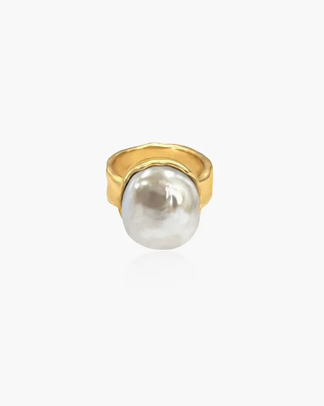 Goldener Iris-Ring