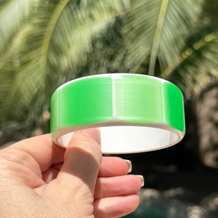 Green & White Moonglow Colorblock Bangle Bracelet – 8″ RARE