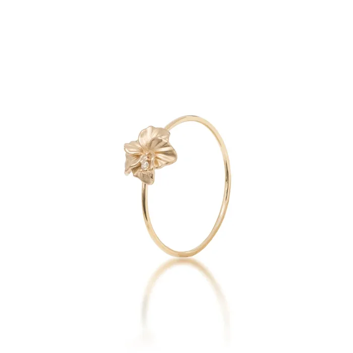 Hawaiian Gardens Hibiscus Ring in Gold with Diamonds – 8mm