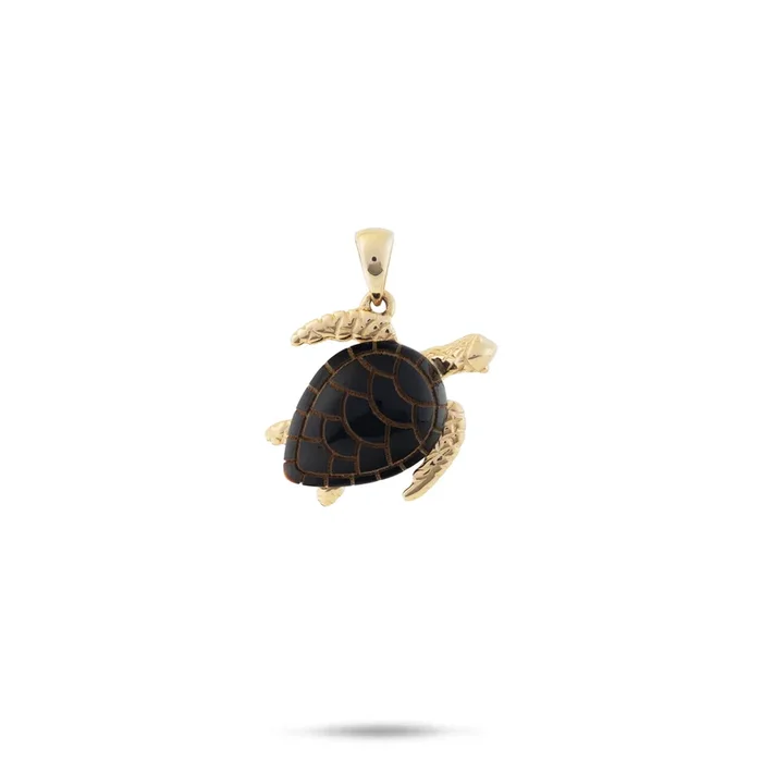 Honu Black Coral Pendant in Gold – 15mm