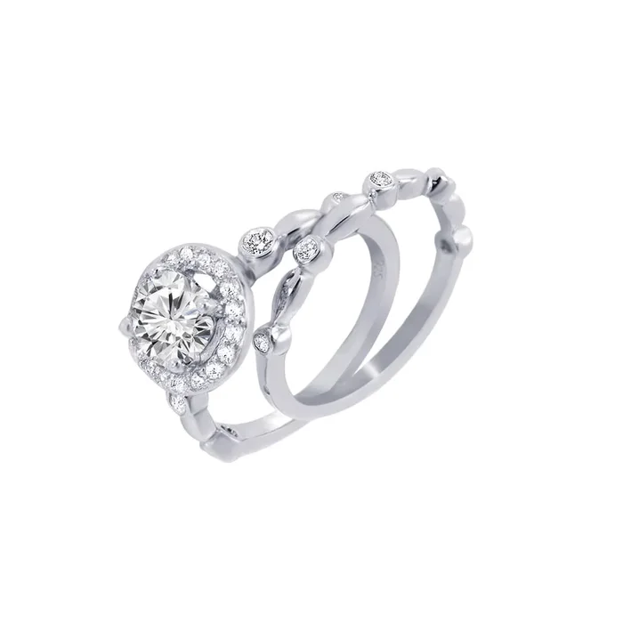 Juego de anillos de novia con circonita cúbica central y racimo redondo transparente chapado en rodio de plata 925 – BGR00616