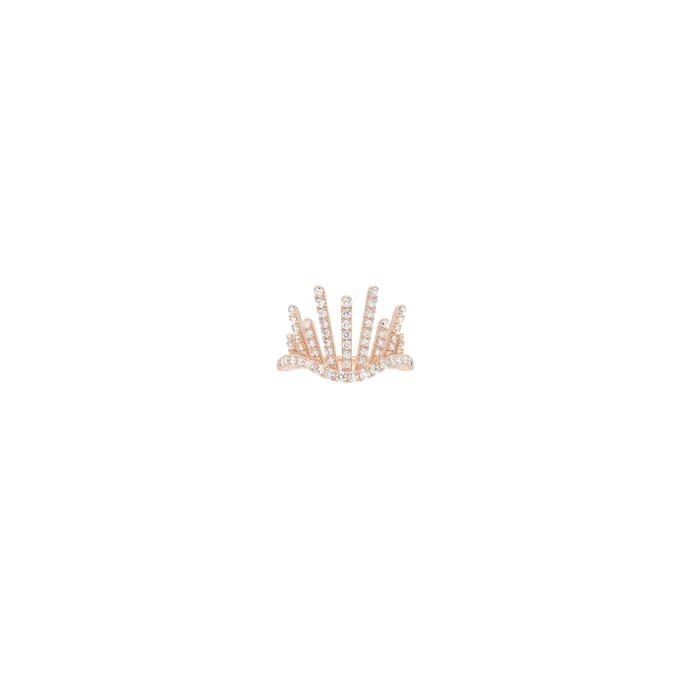 Korloff Divine Fougue Ring Symmetrical rays in rose gold and diamonds | LEPAGE