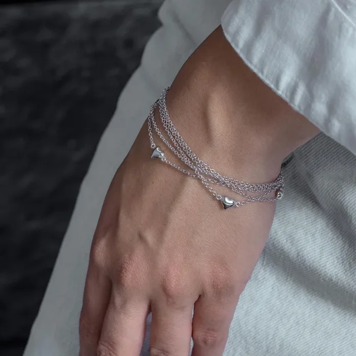 Liquidación – Pulsera de corazón con múltiples cadenas en plata de ley 925 rodiada – STB00046
