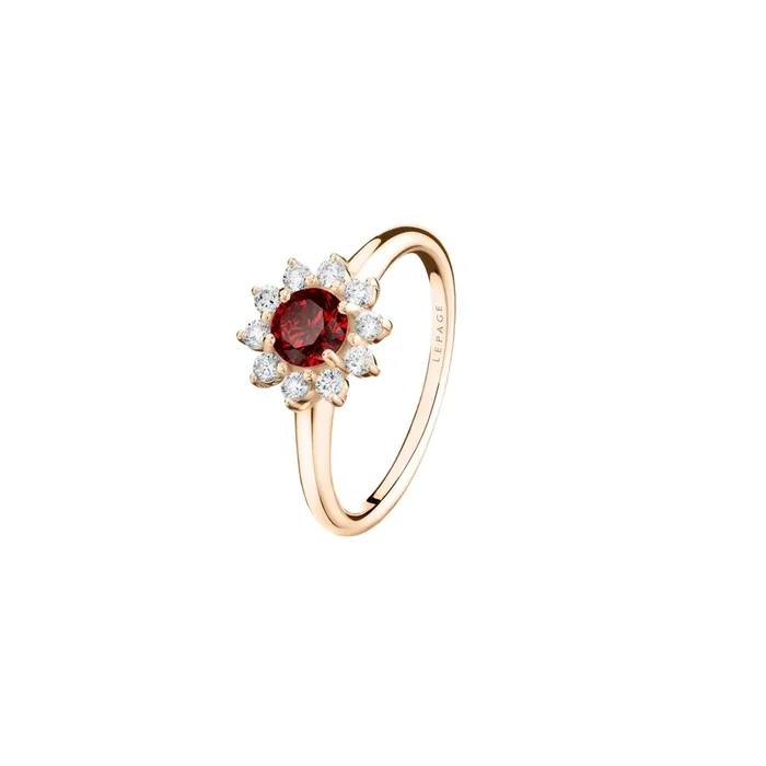 Marguerite ring in rose gold, ruby and diamonds | LEPAGE