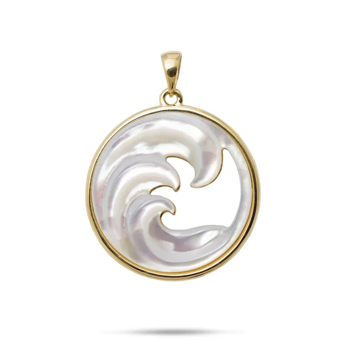 Nalu Mother of Pearl Pendant in Gold – 27mm