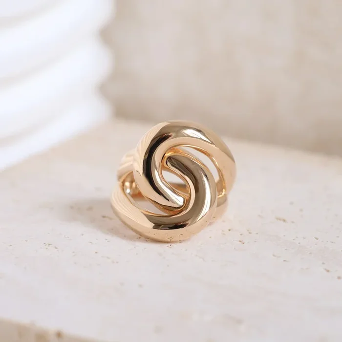Nina ring smooth interlaced gold plated