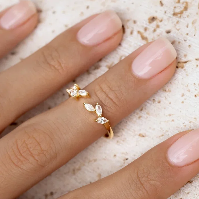 Open Leaf Ring – Ada