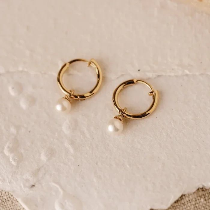 Pearl Huggie Earrings – Kirsten