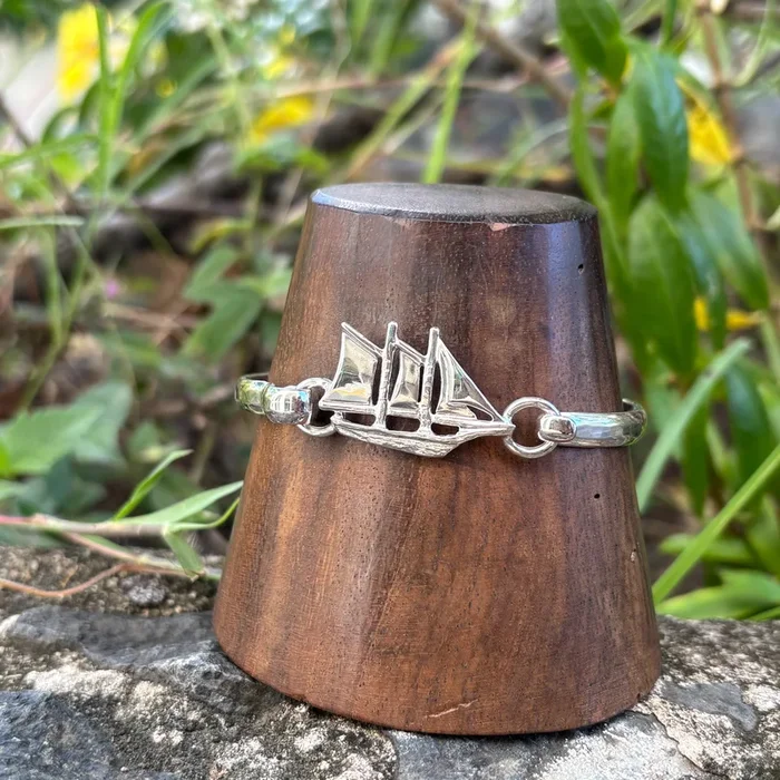 Schooner 5mm Latching Bracelet
