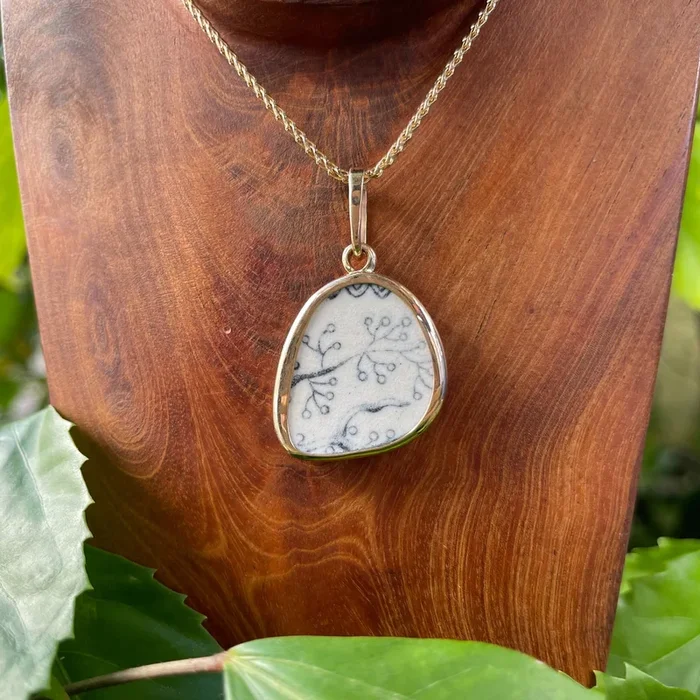 Sea Kelp Blooms 14k Gold Pendant