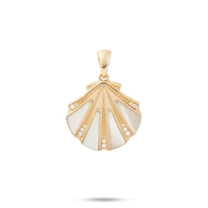 Sealife Seashell Mother of Pearl Pendant in Gold with Diamonds – 18mm