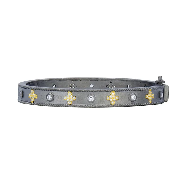 Signature Pavé Star Bangle