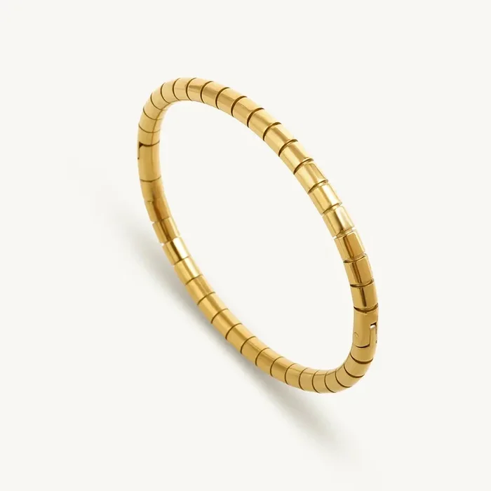 Sleek Golden Round Bangle Bracelet