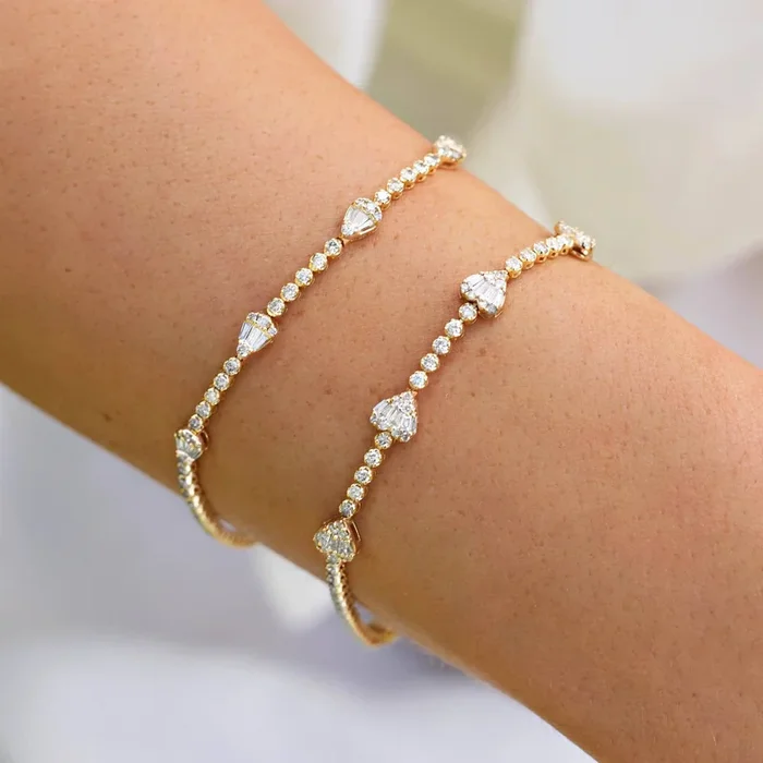 Station Shape Baguette Diamond Bracelet in 14K Yellow Gold