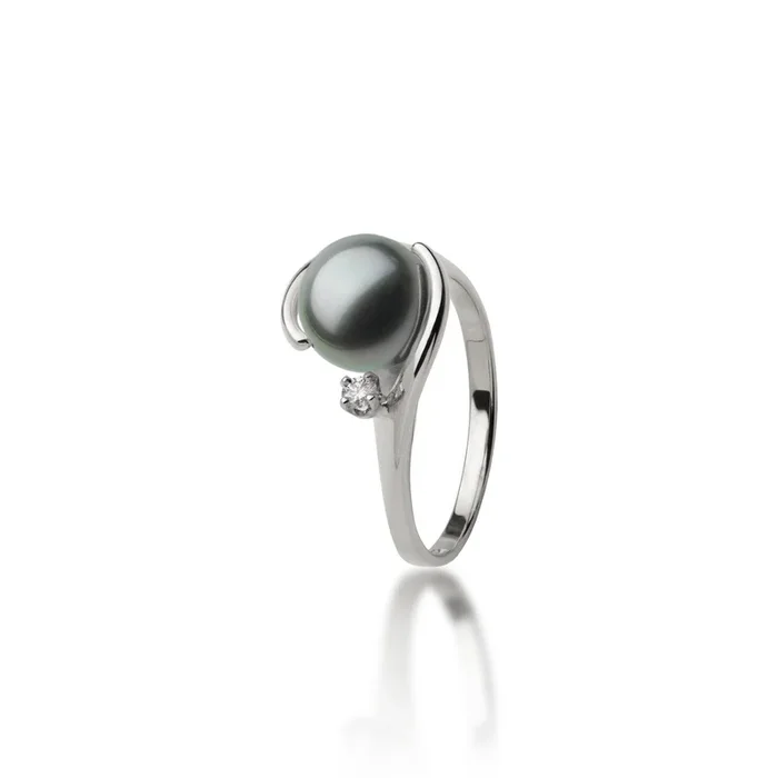 Tahitian Black Pearl Ring in White Gold with Diamond – 9-10mm
