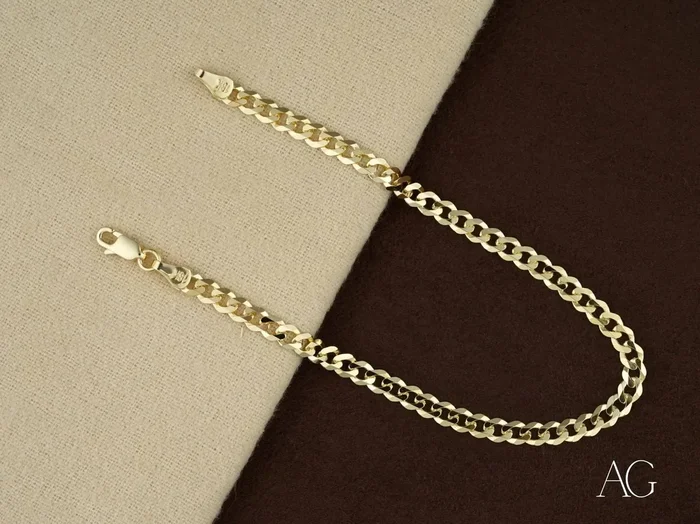 Timeless elegance: 18k solid gold cuban link bracelet